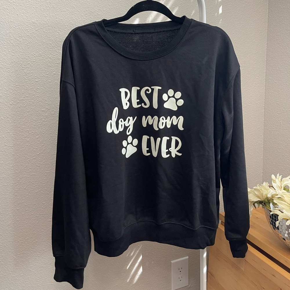 Best Dog Mom Pull Over Graphic Sweater
